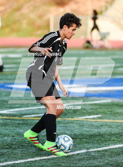 Thumbnail 3 in Olympian vs. Poway photogallery.