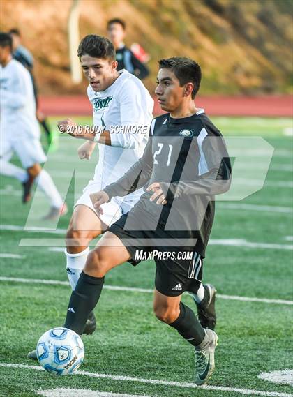 Thumbnail 3 in Olympian vs. Poway photogallery.