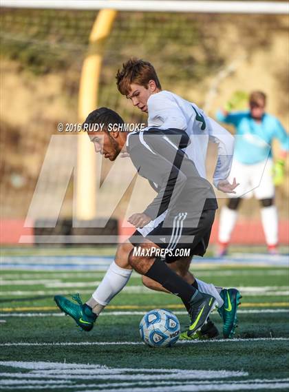 Thumbnail 2 in Olympian vs. Poway photogallery.