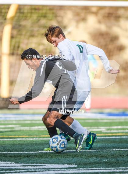 Thumbnail 3 in Olympian vs. Poway photogallery.