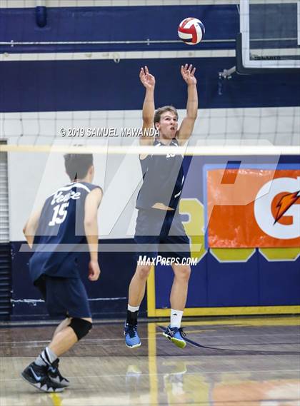 Thumbnail 3 in Venice vs Carson ( CIF LACS Division I Final) photogallery.