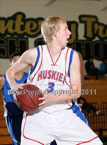 Thumbnail 3 in Bear Creek vs. Reno (Mark Macres Tournament) photogallery.