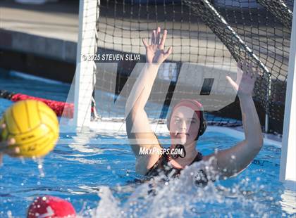 Thumbnail 2 in Del Norte vs. San Clemente (San Diego Beaches Tournament) photogallery.