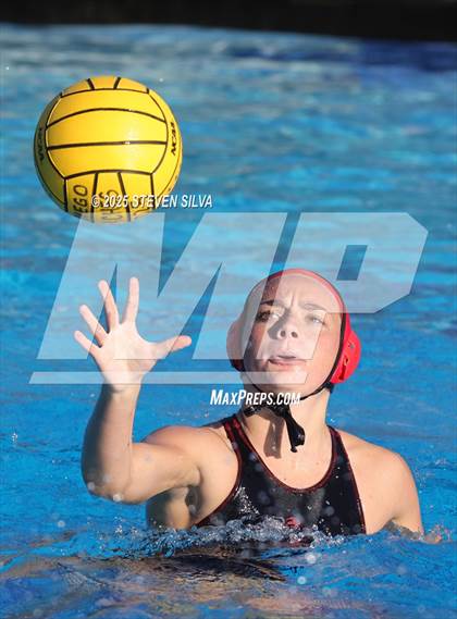 Thumbnail 2 in Del Norte vs. San Clemente (San Diego Beaches Tournament) photogallery.