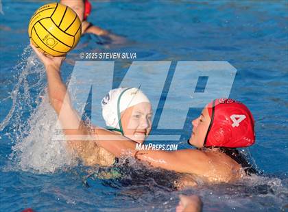 Thumbnail 2 in Del Norte vs. San Clemente (San Diego Beaches Tournament) photogallery.