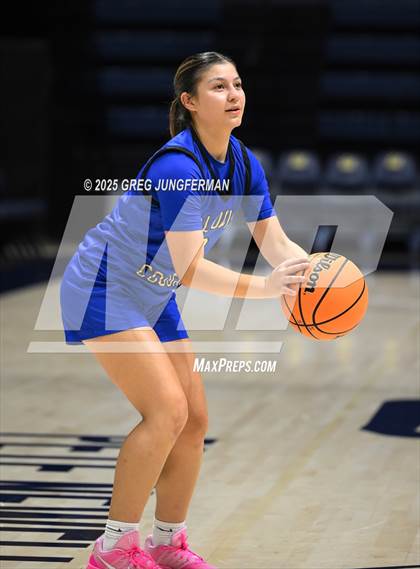 Thumbnail 2 in Clovis vs. Priory photogallery.