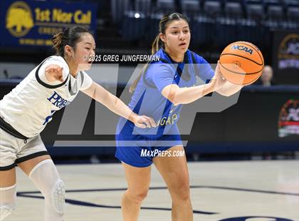 Thumbnail 1 in Clovis vs. Priory (Jason Kidd Invitational) photogallery.