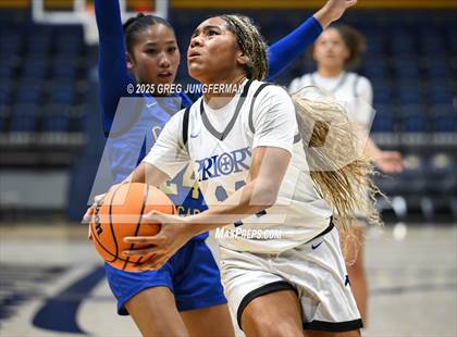 Thumbnail 2 in Clovis vs. Priory (Jason Kidd Invitational) photogallery.