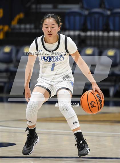 Thumbnail 3 in Clovis vs. Priory (Jason Kidd Invitational) photogallery.