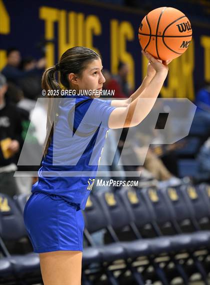 Thumbnail 1 in Clovis vs. Priory (Jason Kidd Invitational) photogallery.