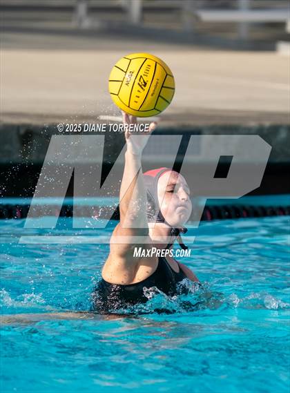 Thumbnail 1 in Oaks Christian vs Woodrow Wilson (Bill Barnett Holiday Cup) photogallery.