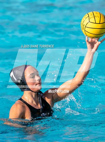 Thumbnail 2 in Oaks Christian vs Woodrow Wilson (Bill Barnett Holiday Cup) photogallery.