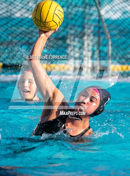 Thumbnail 1 in Oaks Christian vs Woodrow Wilson (Bill Barnett Holiday Cup) photogallery.