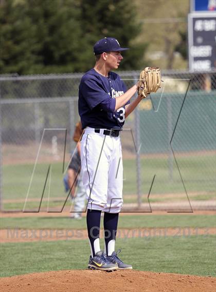 Thumbnail 2 in Elk Grove vs Yuba City (Boras Classic - North Bracket) photogallery.