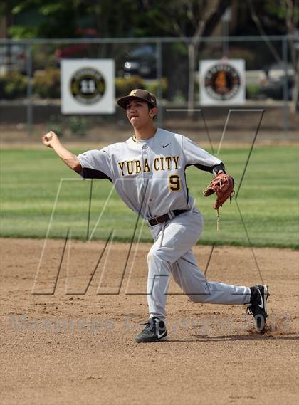 Thumbnail 3 in Elk Grove vs Yuba City (Boras Classic - North Bracket) photogallery.