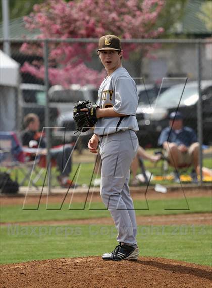Thumbnail 2 in Elk Grove vs Yuba City (Boras Classic - North Bracket) photogallery.