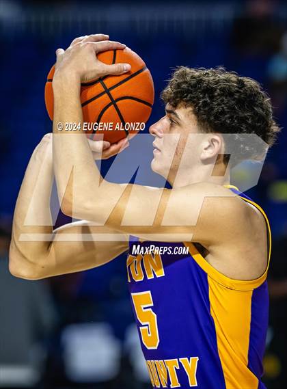 Thumbnail 1 in Lexington vs. Lyon County (City of Palms Classic) photogallery.