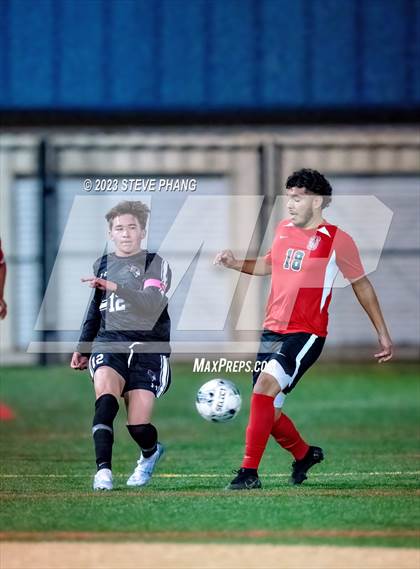Thumbnail 3 in Seaside vs. Laguna Creek photogallery.