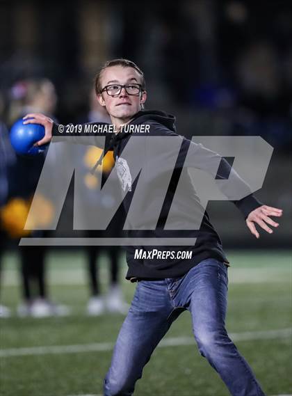 Thumbnail 1 in Mead @ Gonzaga Prep photogallery.