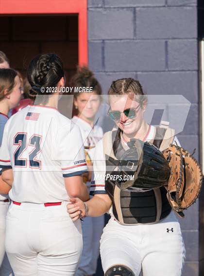 Thumbnail 3 in Lewisburg vs. Clinton photogallery.