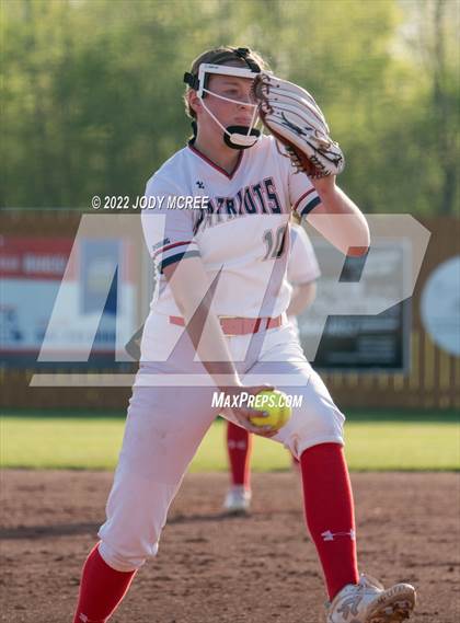 Thumbnail 2 in Lewisburg vs. Clinton photogallery.