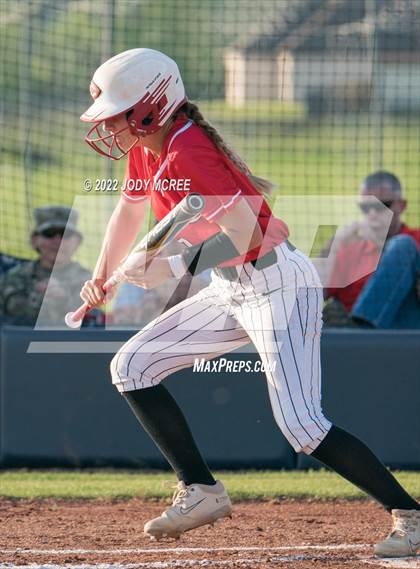 Thumbnail 2 in Lewisburg vs. Clinton photogallery.