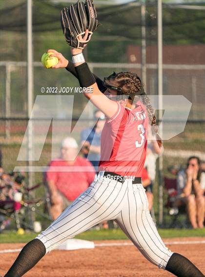 Thumbnail 3 in Lewisburg vs. Clinton photogallery.
