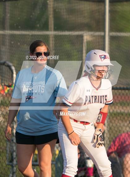 Thumbnail 2 in Lewisburg vs. Clinton photogallery.