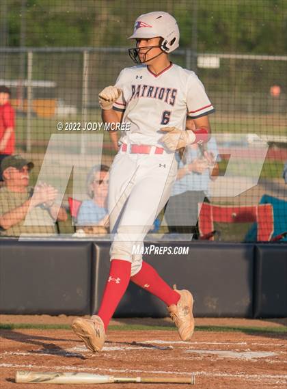 Thumbnail 3 in Lewisburg vs. Clinton photogallery.