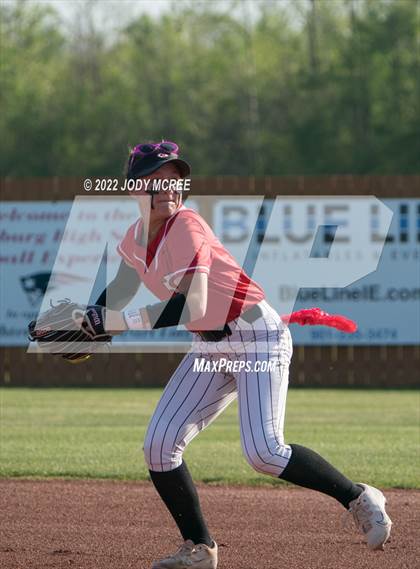 Thumbnail 3 in Lewisburg vs. Clinton photogallery.