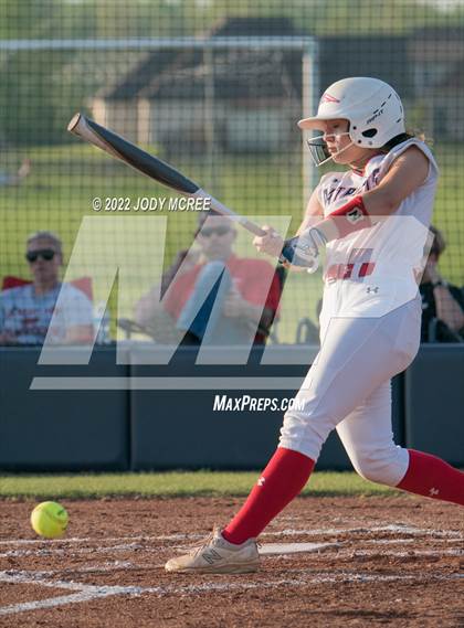 Thumbnail 3 in Lewisburg vs. Clinton photogallery.