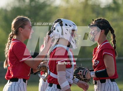 Thumbnail 2 in Lewisburg vs. Clinton photogallery.