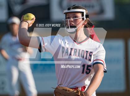 Thumbnail 3 in Lewisburg vs. Clinton photogallery.