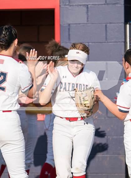Thumbnail 2 in Lewisburg vs. Clinton photogallery.