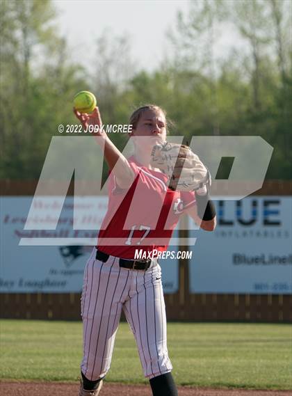 Thumbnail 2 in Lewisburg vs. Clinton photogallery.