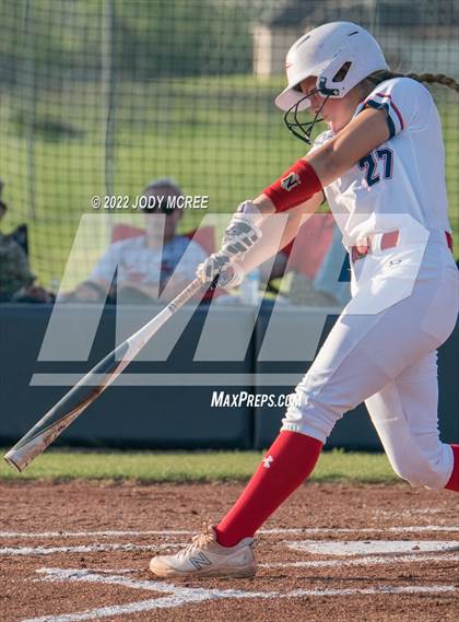 Thumbnail 3 in Lewisburg vs. Clinton photogallery.