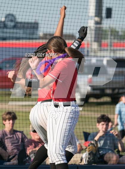 Thumbnail 3 in Lewisburg vs. Clinton photogallery.