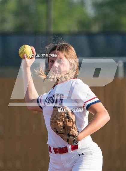 Thumbnail 2 in Lewisburg vs. Clinton photogallery.