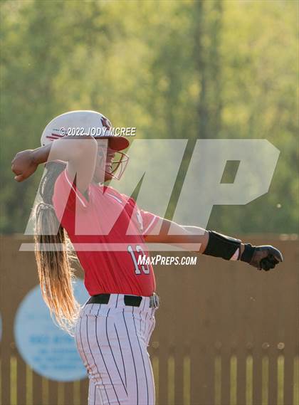 Thumbnail 2 in Lewisburg vs. Clinton photogallery.