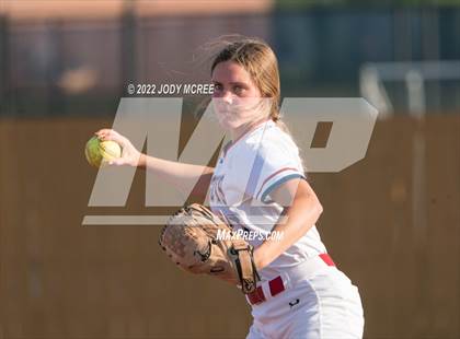 Thumbnail 2 in Lewisburg vs. Clinton photogallery.