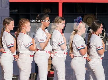 Thumbnail 3 in Lewisburg vs. Clinton photogallery.