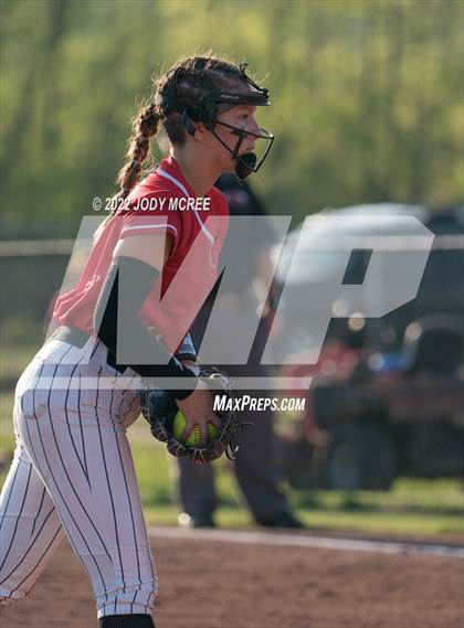 Thumbnail 3 in Lewisburg vs. Clinton photogallery.