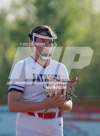 Thumbnail 2 in Lewisburg vs. Clinton photogallery.