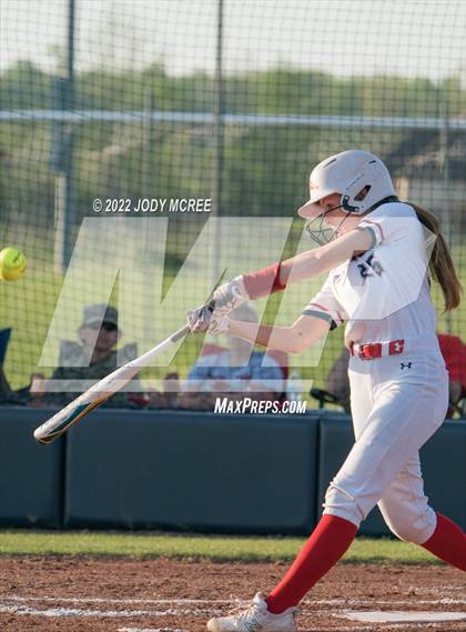 Thumbnail 3 in Lewisburg vs. Clinton photogallery.