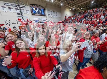 Thumbnail 2 in Mt. Vernon vs. Centralia (IHSA 3A Sectional Final) photogallery.