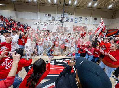 Thumbnail 3 in Mt. Vernon vs. Centralia (IHSA 3A Sectional Final) photogallery.