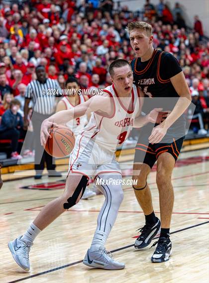Thumbnail 2 in Mt. Vernon vs. Centralia (IHSA 3A Sectional Final) photogallery.
