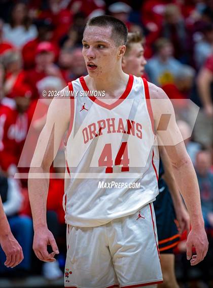 Thumbnail 3 in Mt. Vernon vs. Centralia (IHSA 3A Sectional Final) photogallery.