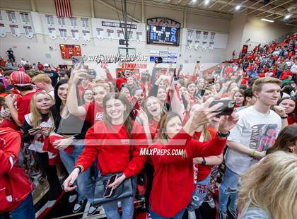 Thumbnail 2 in Mt. Vernon vs. Centralia (IHSA 3A Sectional Final) photogallery.