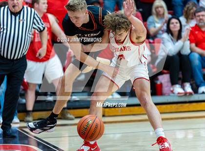 Thumbnail 3 in Mt. Vernon vs. Centralia (IHSA 3A Sectional Final) photogallery.